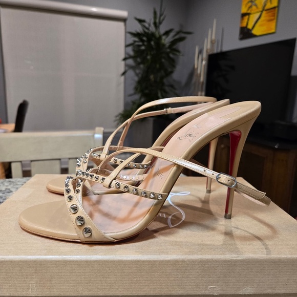 NEW Christian Louboutin Tatooshka Spikes Nude Sandals Size 41.5 100mm Heels - Picture 5 of 12